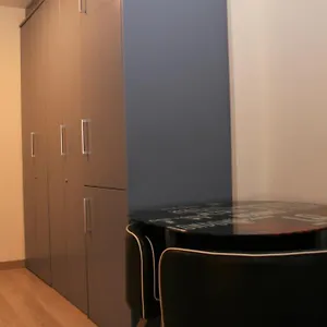  Apartment Apartour
